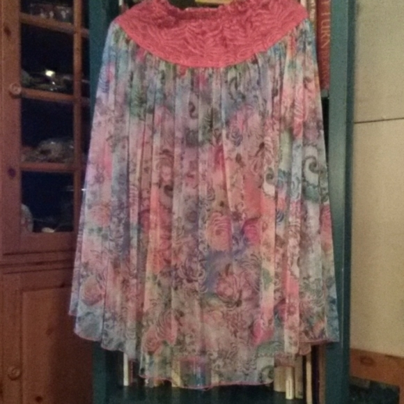 Sheer skirt, lace waist, purple under layer - Picture 1 of 4